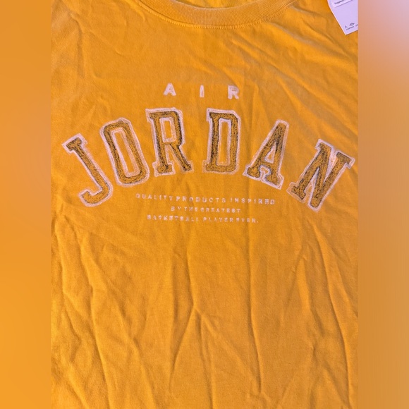 MEN'S JORDAN FLIGHT ESSENTIALS ARCH GRAPHIC T-SHIRT - Picture 2 of 7